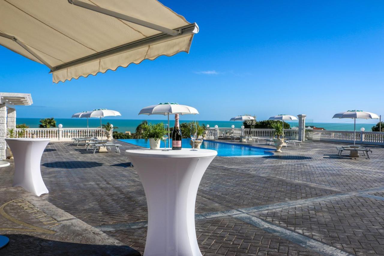 ليكاتا Villa La Perla المظهر الخارجي الصورة